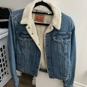 Levi’s Sherpa lined denim jacket
